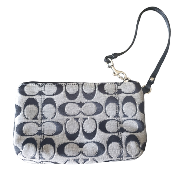 Large coach signature wristlet - Picture 2 of 10